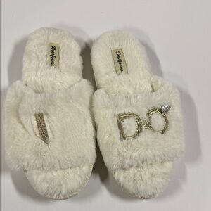 Dearfoams Cream Furry 'I Do' Slippers